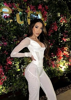 Valerie Martinez (Model)